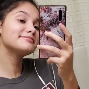 Meet your Posher, Eva